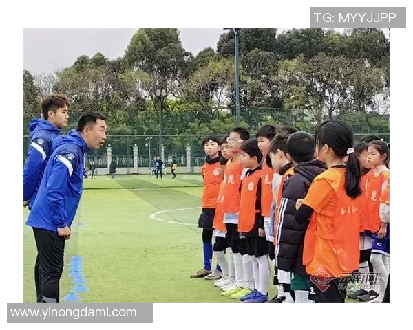 中国足球未来之星崛起 青训系统培养的新一代超级球员 中国足球未来之星崛起 青训系统培养的新一代超级球员