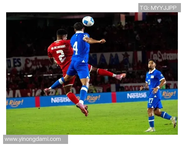 足球场上的动人时刻 球星们背后的坚持与热泪 足球场上的动人时刻 球星们背后的坚持与热泪