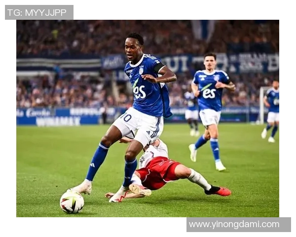 顶级足球球星百米速度对比:谁能在赛场上超越闪电博尔特